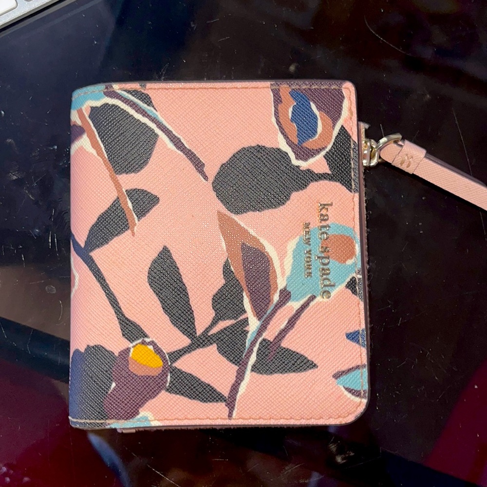 cutie Kate Spade mini wallet perfect spring colors